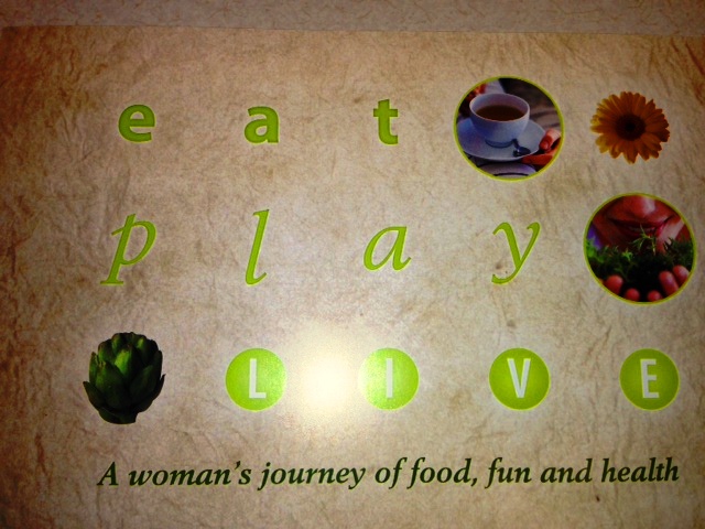 EAT PLAY LIVE